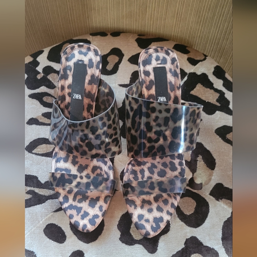 Zara leopard print sandal